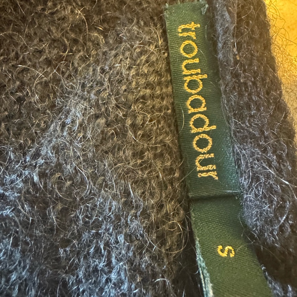 Sweater - Picture 2 of 4
